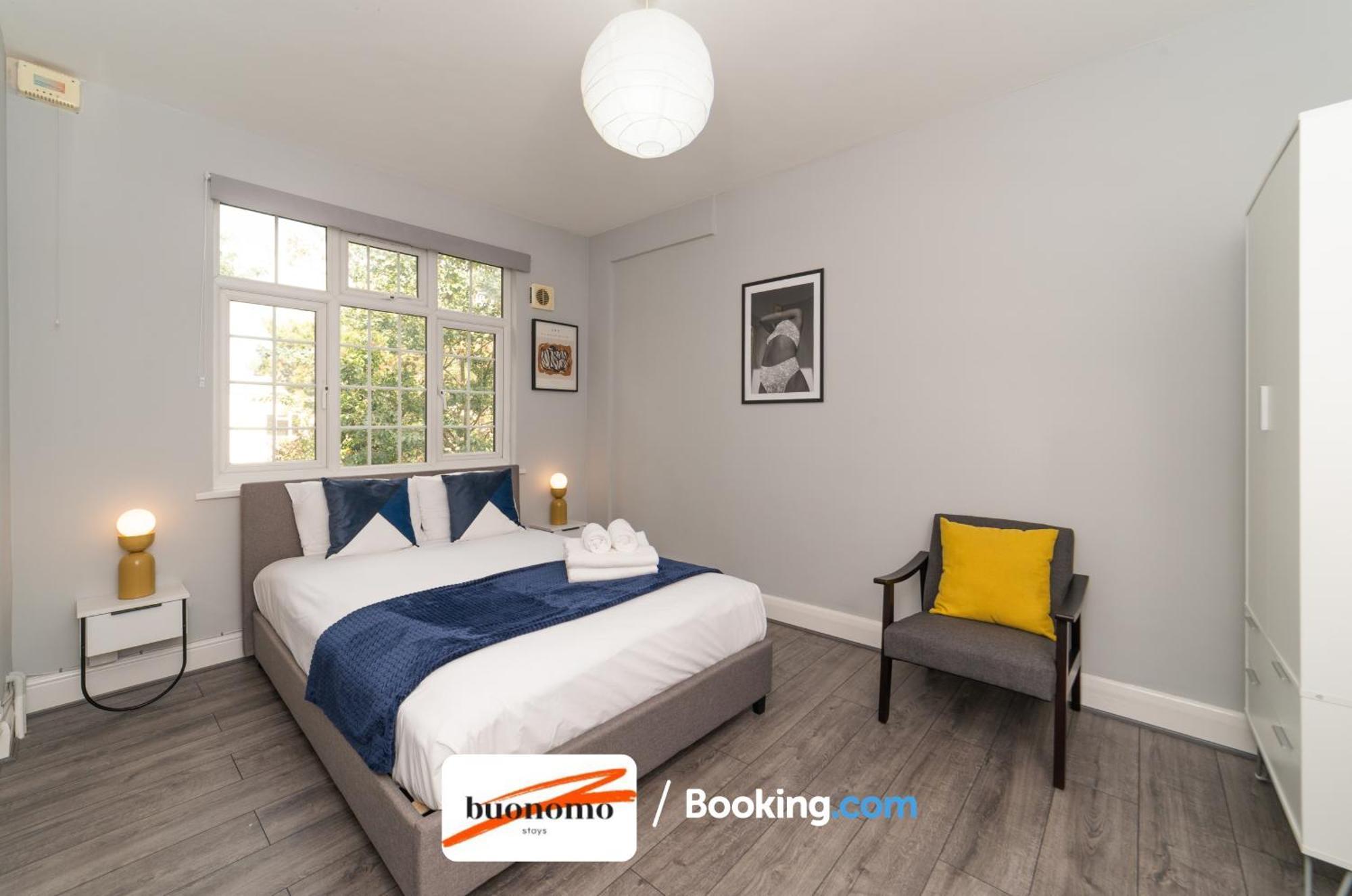 Two Bedroom Apartment By Buonomo Stays Short Lets & Serviced Accommodation With Balcony London Kültér fotó