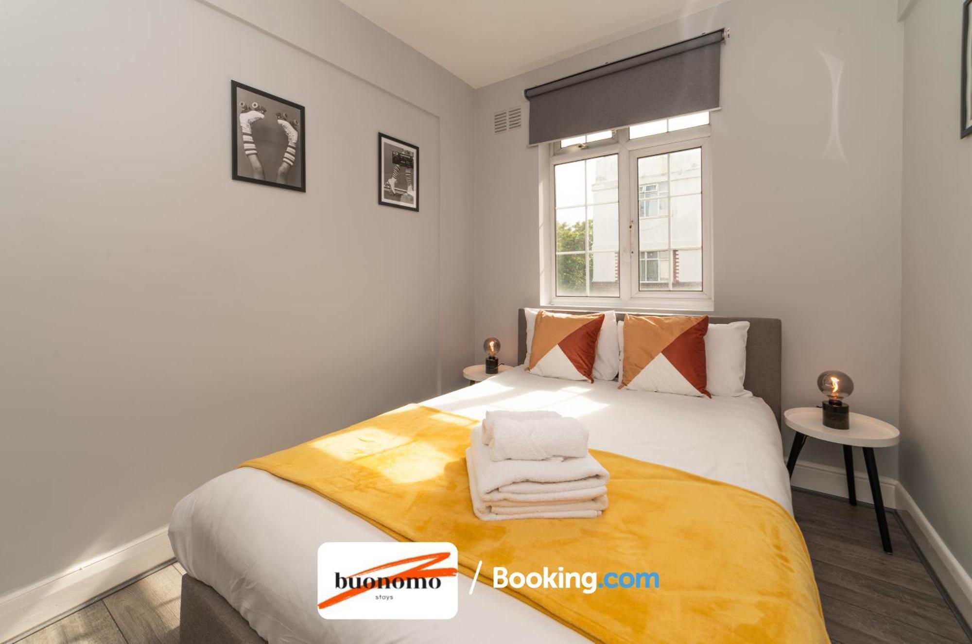 Two Bedroom Apartment By Buonomo Stays Short Lets & Serviced Accommodation With Balcony London Kültér fotó